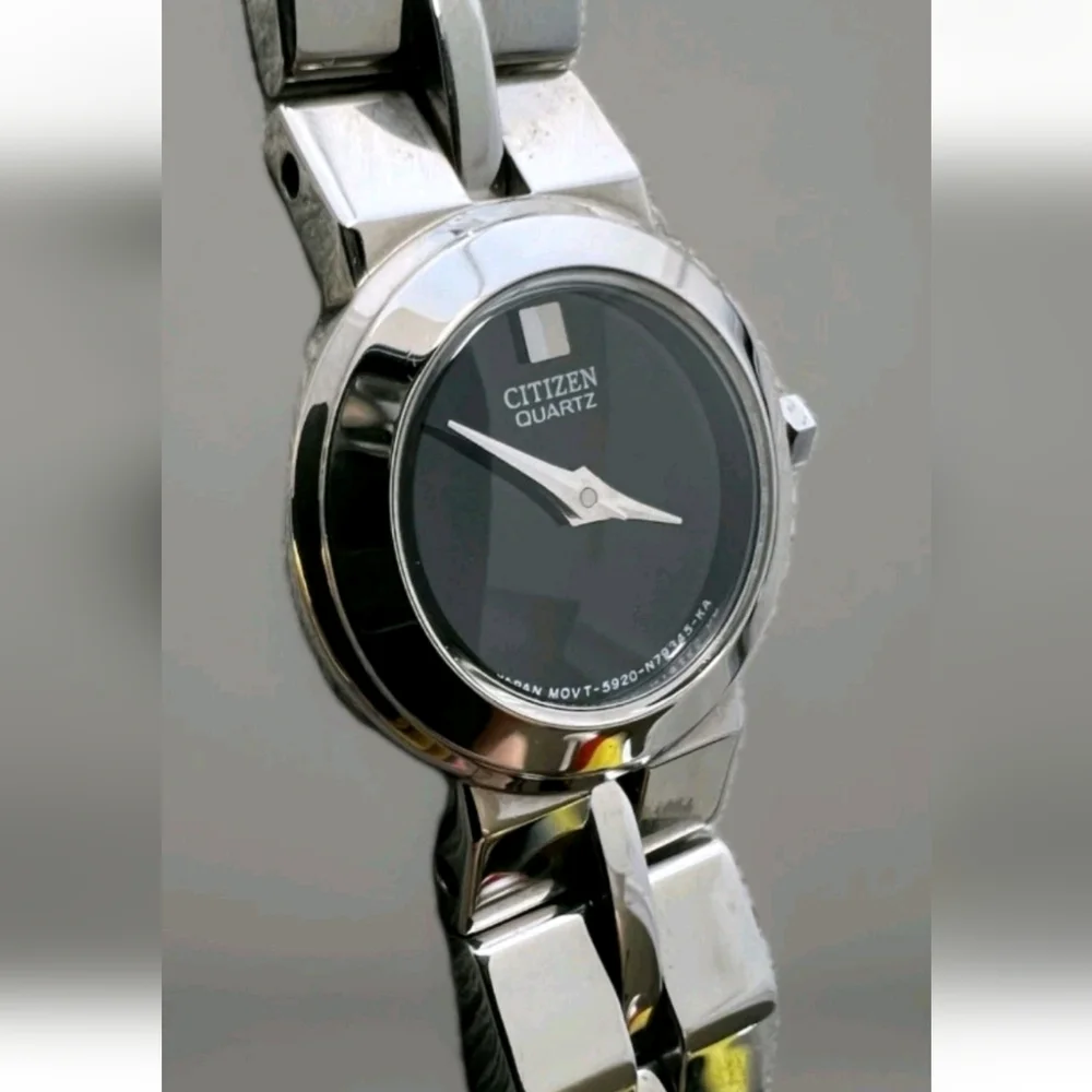 Citizen Women's Quartz Crystal Watch